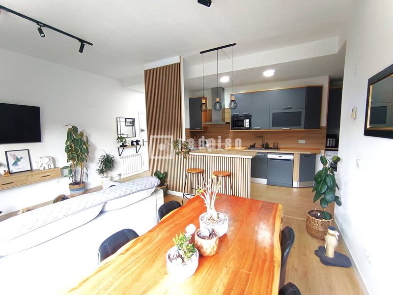 Foto 965d5b07-c0e3-45d3-95d8-66e402eda3bc. Pis amb calefacció aparcament piscina a Parla este Parla