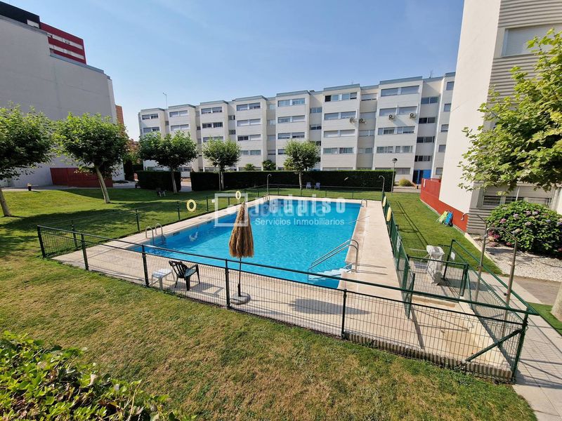 Foto e34551b2-6e89-440d-91b3-c00074c7d7e5. Pis amb calefacció aparcament piscina a Parla este Parla