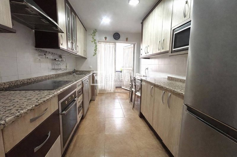 Foto 2e21ad3e-dc1b-4ca7-8f2d-1dba3753e28c. Piso en Parla este Parla