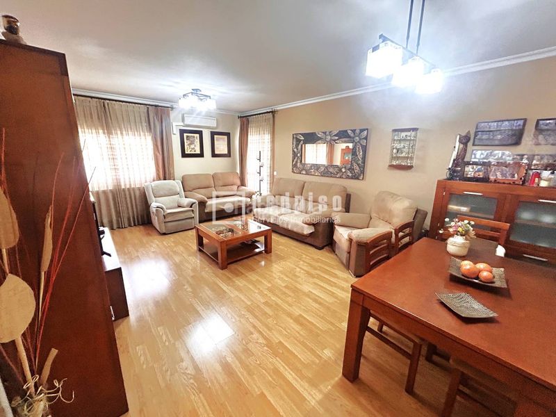 Foto 6333eefb-68ac-4591-a1d4-af9b5ac41430. Piso en Parla este Parla