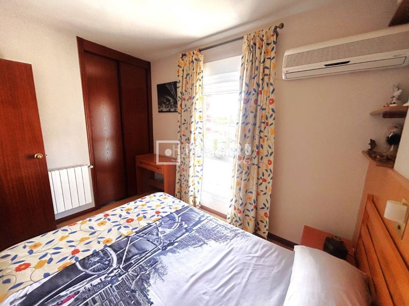 Foto 063bdd2a-5c14-4bed-8543-269d1a0e24d3. Xalet amb calefacció aparcament a Las Américas Parla