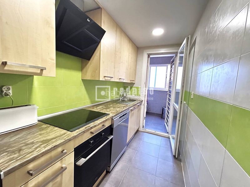 Foto ce0e6947-0723-4f78-b0a2-03e89485dfe1. Pis amb calefacció aparcament piscina a Parla este Parla