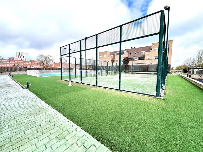 Foto deee5a39-0002-4a8a-b4d4-a8cb8c88d7ca. Pis amb calefacció aparcament piscina a Parla este Parla