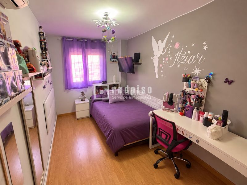 Foto b90c503e-90cf-4be5-83df-75e20332611a. Flat with heating pool in Parla este Parla
