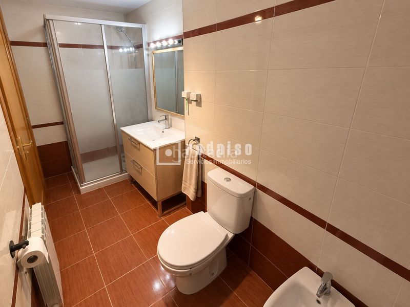 Foto f96dbb70-299b-4489-a4a9-b304447c6e3d. Flat with heating pool in Parla este Parla