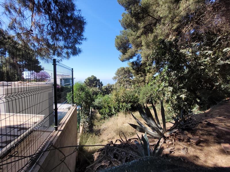 Foto 33215ae2-2683-40c7-a6e2-964be853bfb8. Terrain résidentiel dans calle palmeras 5 dans Pinares de San Antón Málaga