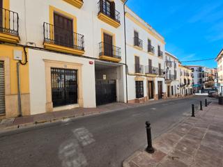 Local Comercial en Calle mara cabrera 8. Embargo bancario: propiedad comercial situada en el centro de ro
