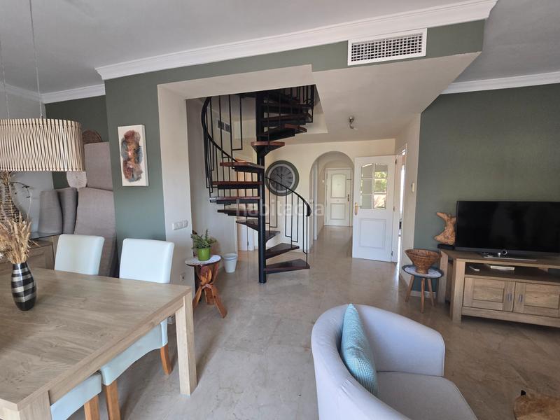 Foto 5181f961-3f22-4873-92c7-e71be67efabd. Appartamento in calle olmo 5 in Santa María Marbella