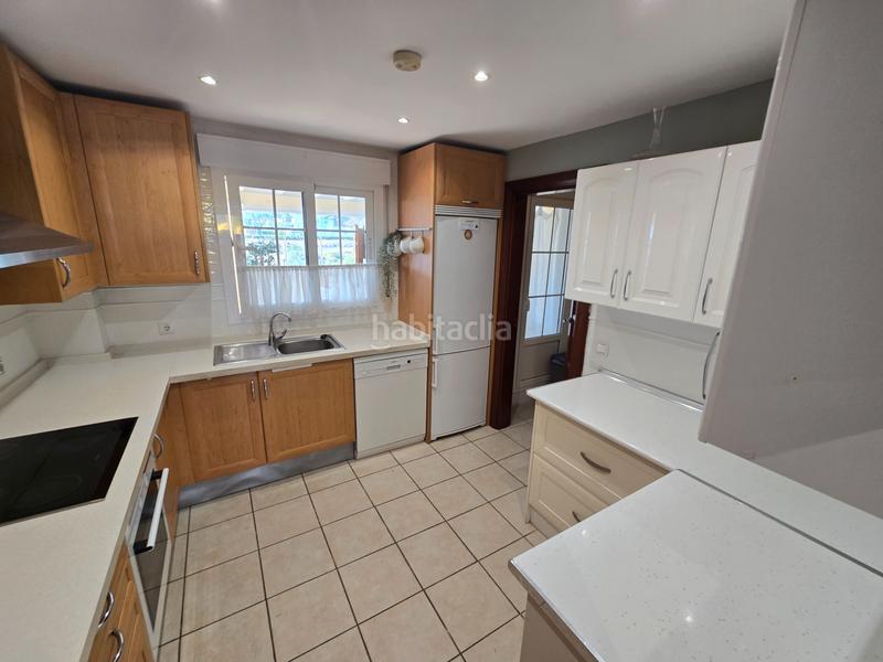 Foto 2291d0fd-d65c-40a6-8eb2-3a134191ed02. Casa a calle jaén 5 a Calahonda Mijas