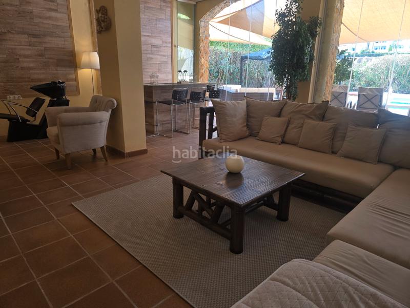 Foto e0da3f61-1f8b-4ff9-9d0e-45567c0d43cc. Casa a calle jaén 5 a Calahonda Mijas