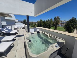 Pis  Calle arbolete 1. A poca distancia de la cala de mijas y la playa: apartamento mod