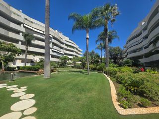 Apartament  Arrabal a cañas. Puerto banús – oportunidad excepcional para reformar a precio in