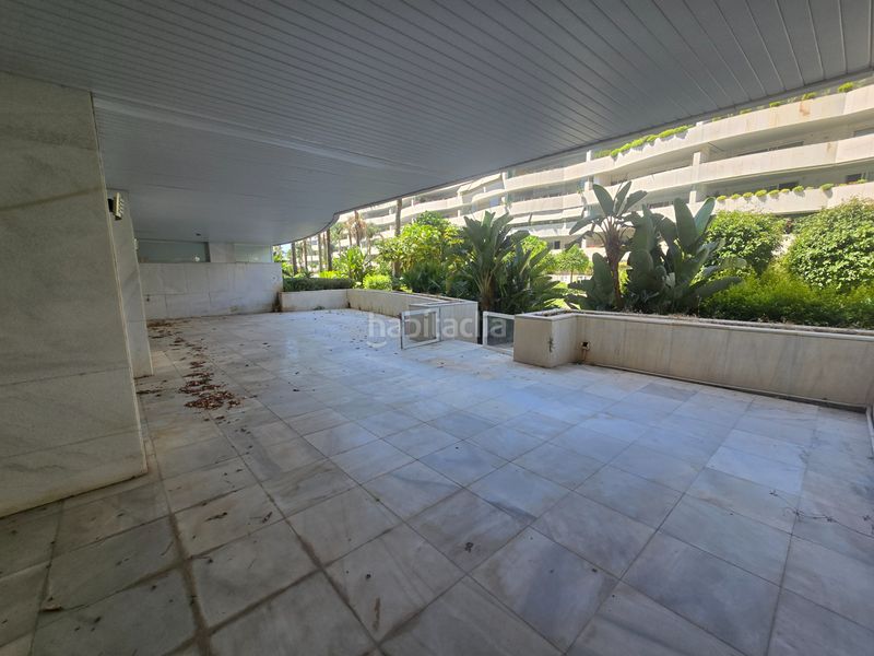 Foto 6d3dd6f7-9e0b-4466-bece-cdbd2f3e6c42. Apartament amb calefacció aparcament piscina a Puerto Banús Marbella