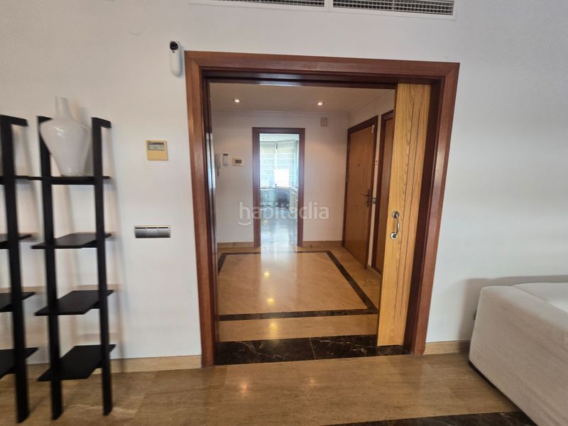 Foto 806a9b7d-f514-4bee-a2d0-8757871a2183. Apartament amb calefacció aparcament piscina a Puerto Banús Marbella
