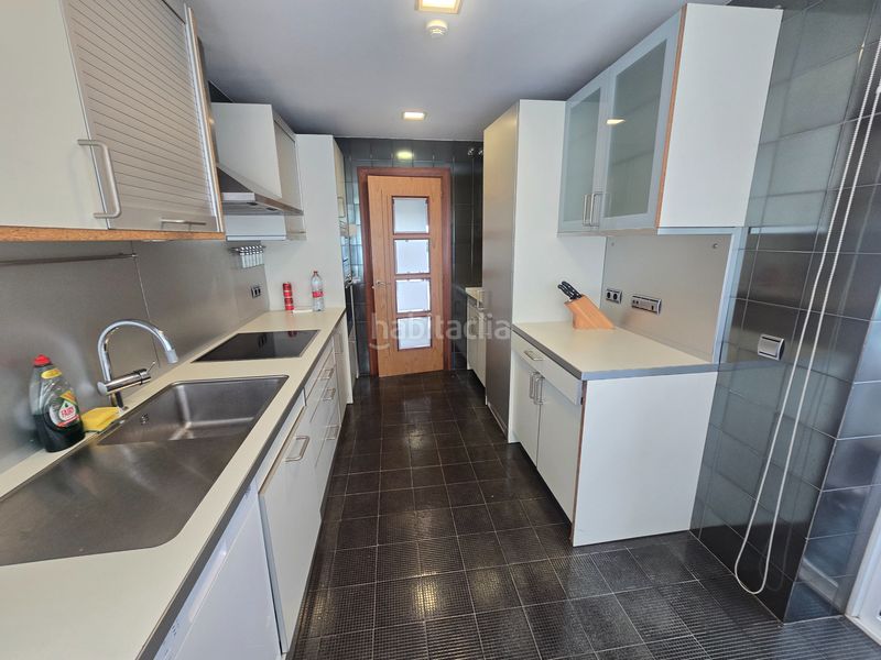 Foto 94d72074-f0e0-4521-a5ed-d57278bc1d9a. Apartament amb calefacció aparcament piscina a Puerto Banús Marbella