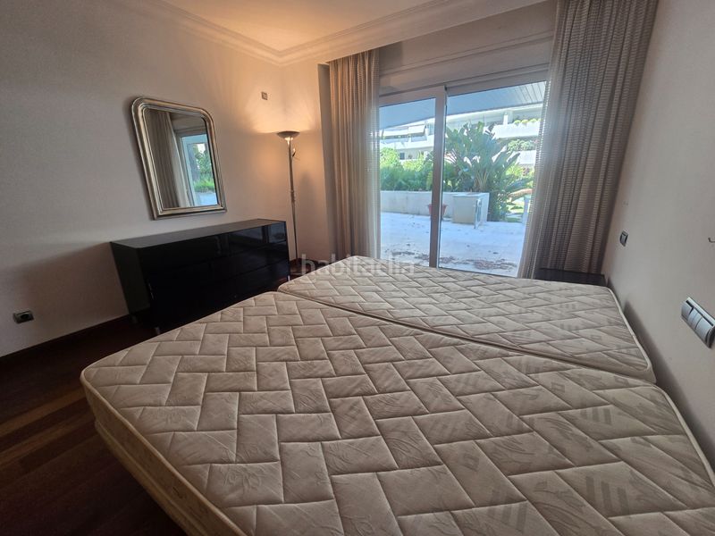Foto abb988f8-4476-4d15-8292-862911c22511. Apartament amb calefacció aparcament piscina a Puerto Banús Marbella