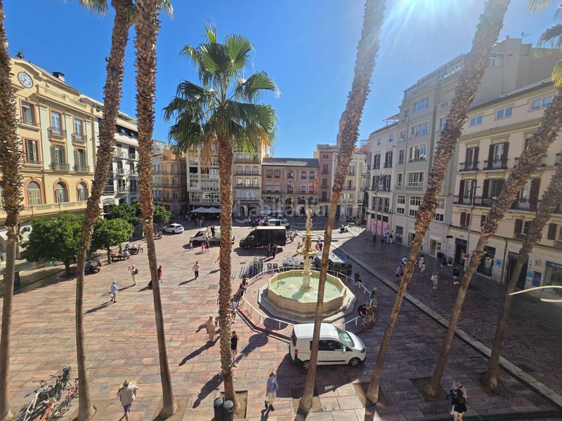 Foto 3fca9699-32d2-40c6-beff-d0974f28d137. Apartamento en plaza de la constitución 1 una propiedad única y emblemática con vistas a la calle larios en Málaga