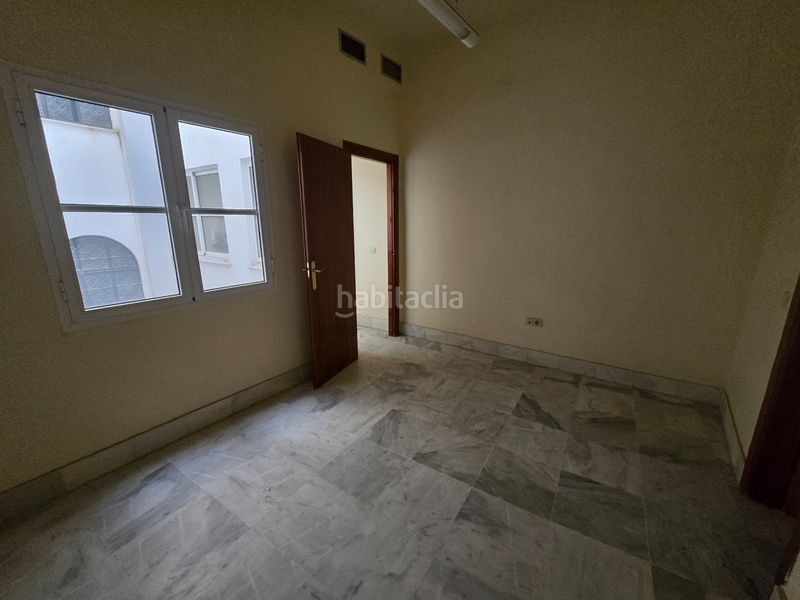 Foto 903ab446-bf55-4eaa-b491-f50755d40bd8. Apartamento en plaza de la constitución 1 una propiedad única y emblemática con vistas a la calle larios en Málaga