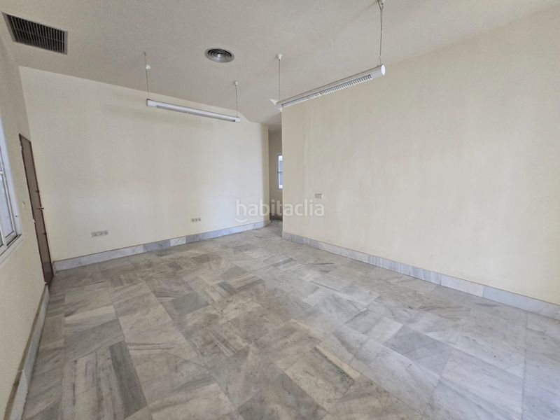 Foto 90ec8c9c-45bd-4689-9ffc-32d511182e42. Apartamento en plaza de la constitución 1 una propiedad única y emblemática con vistas a la calle larios en Málaga