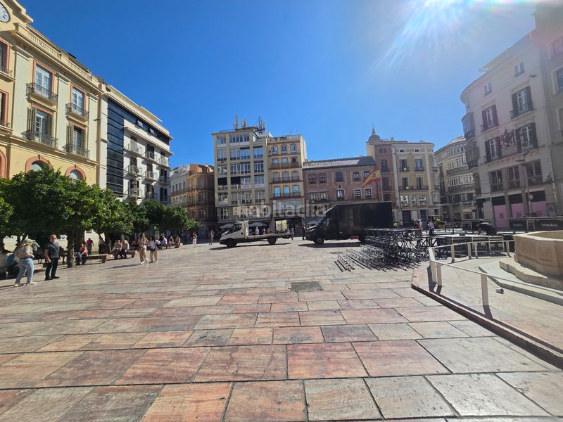 Foto b1045781-24ee-4f29-9fa2-89ab27007903. Apartamento en plaza de la constitución 1 una propiedad única y emblemática con vistas a la calle larios en Málaga