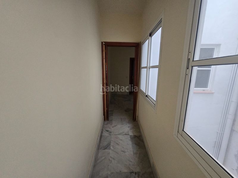 Foto d281f536-d069-4c90-a949-b1966eac4072. Apartamento en plaza de la constitución 1 una propiedad única y emblemática con vistas a la calle larios en Málaga