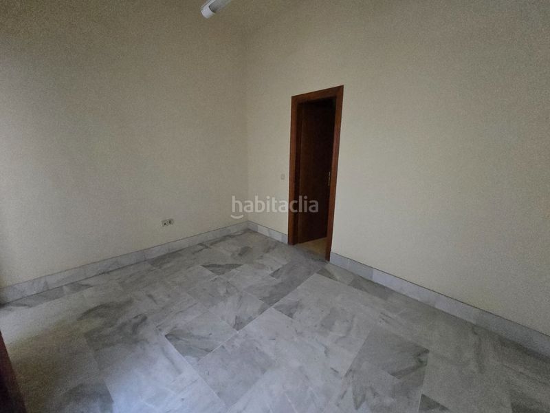Foto ec04302a-9bc0-4f4d-8b73-7636d74c870f. Apartamento en plaza de la constitución 1 una propiedad única y emblemática con vistas a la calle larios en Málaga