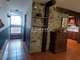Rent Chalet  Berlín. Chalé independiente de dos plantas en alquiler  !!!