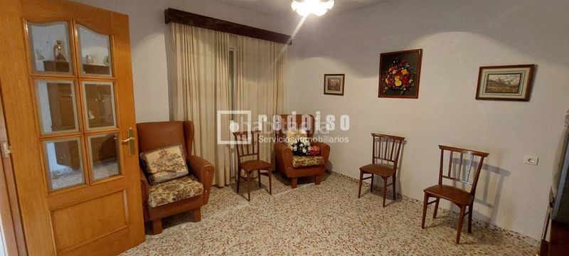 Foto 1b98804c-a456-4eac-af63-9cb7f2cf1373. Casa con riscaldamento in Cebolla