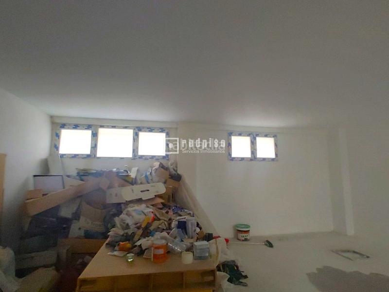 Foto 95f94247-ae95-4309-8a5e-801e1f497be4. Local commercial dans Comillas Madrid