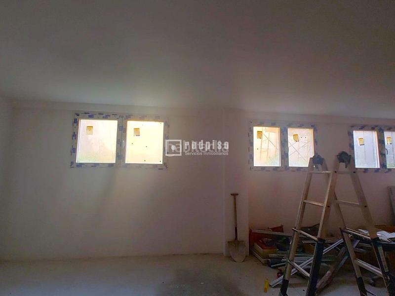Foto dc1d0a02-da35-4e6a-a7c1-f1ad3c80d217. Local commercial dans Comillas Madrid