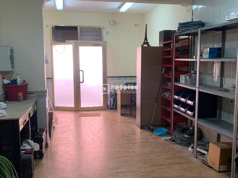 Foto 06a205cd-cb2a-4a25-a0f2-ecfb2698b04c. Local comercial en Comillas Madrid