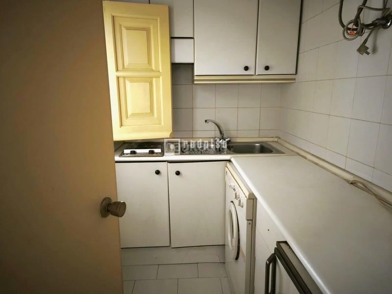 Foto e7b34912-a331-4dbe-816f-88696a1cc4f9. Local comercial en Comillas Madrid