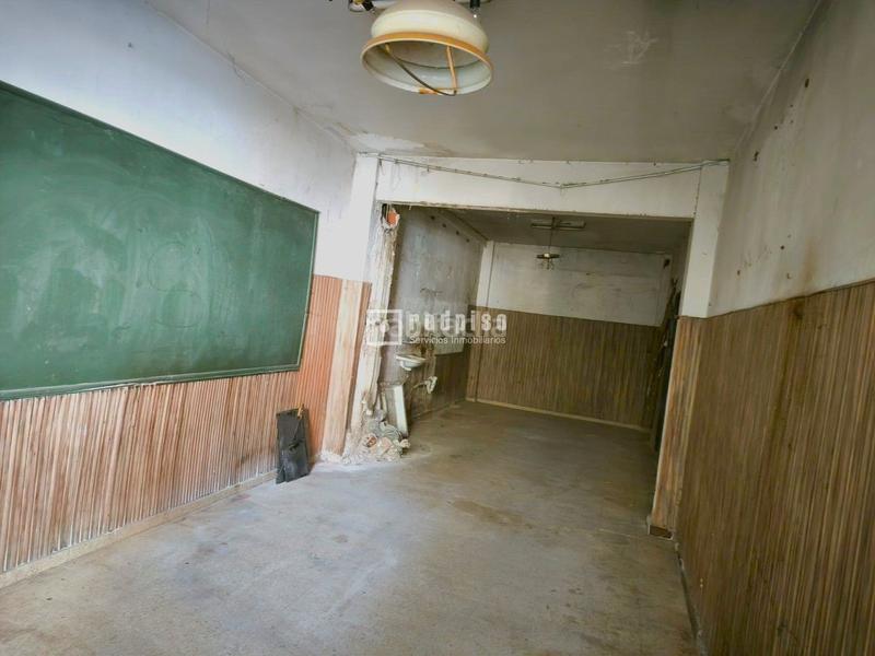 Foto f9a797a9-6106-44bd-ad74-5761f702fae3. Local comercial en Comillas Madrid