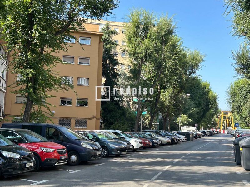 Foto 191d5d0a-220e-4a44-aa8c-bbcfd737c188. Piso en Comillas Madrid