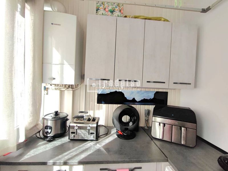 Foto b09c20e0-6a51-47c2-aba8-968b35aeb681. Piso en Comillas Madrid