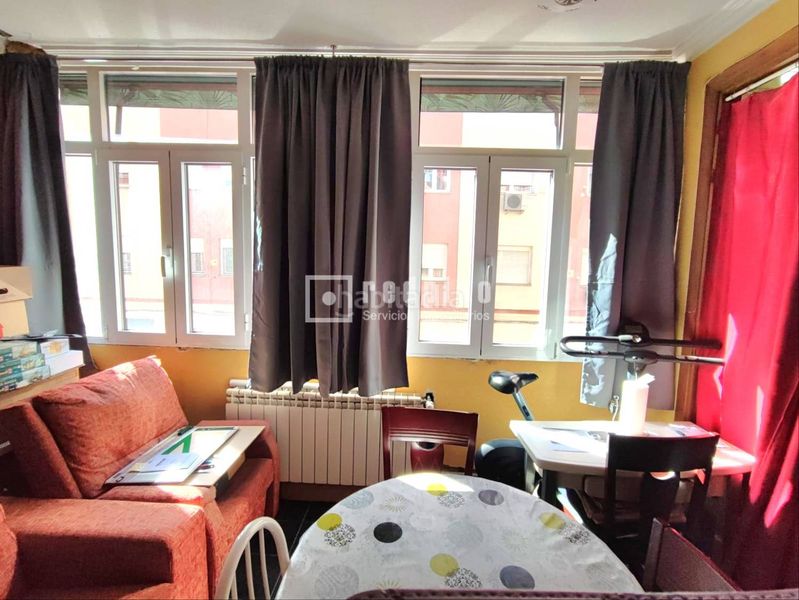 Foto f812d22b-e15c-472a-b860-9512bd4b3ffc. Piso en Comillas Madrid