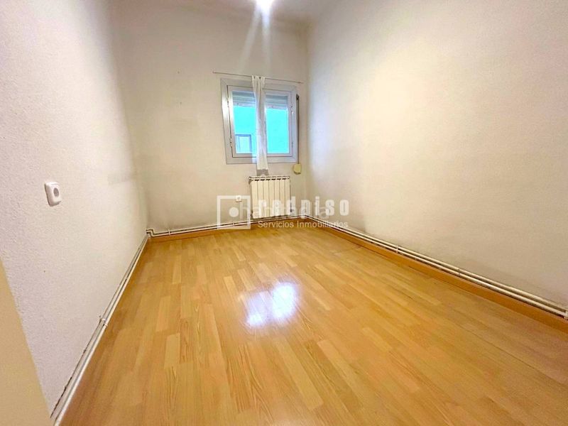 Foto 9fc5951f-34ce-42d3-8d67-53523adf0d11. Flat with heating parking in Comillas Madrid