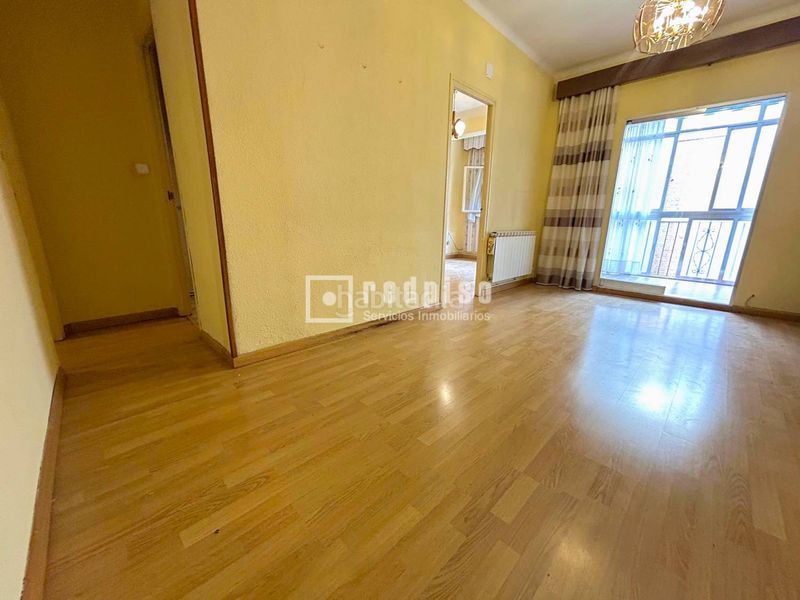 Foto bc7e1734-73d0-459a-88af-4b11c51dc417. Flat with heating parking in Comillas Madrid