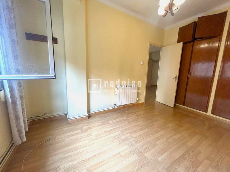 Foto e13a2830-f2e6-4bd6-a34b-fb102306ac46. Flat with heating parking in Comillas Madrid