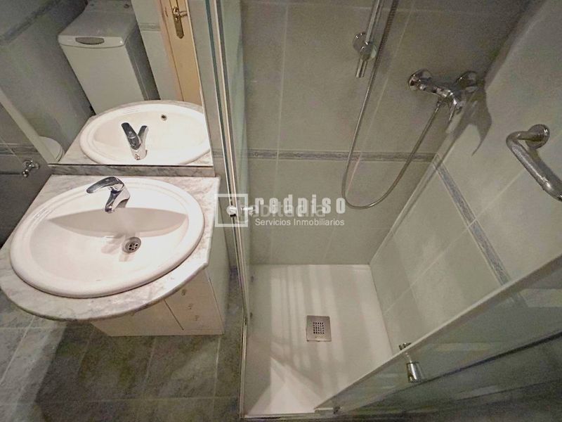 Foto e3a3e85b-11a7-4d45-893d-5b777ffc739e. Flat with heating parking in Comillas Madrid