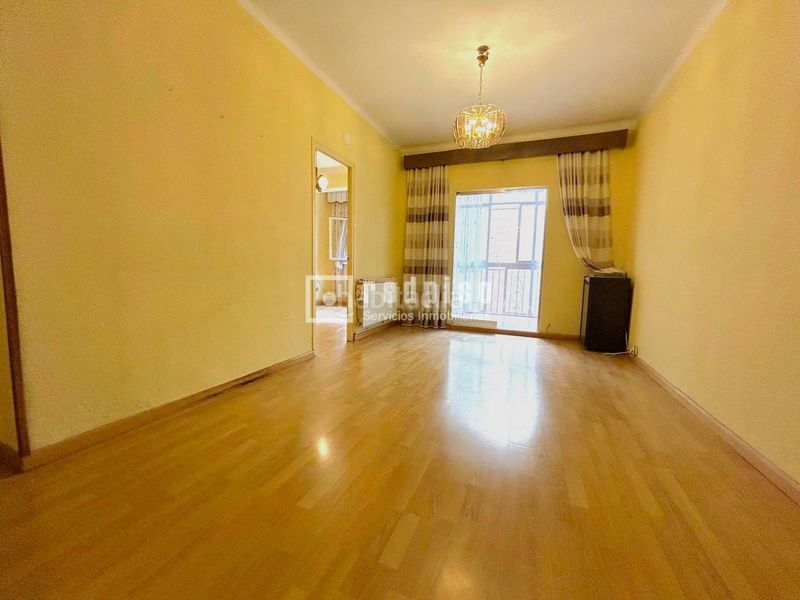 Foto f3ab207e-bb44-488d-ab00-333c915c9e4c. Flat with heating parking in Comillas Madrid