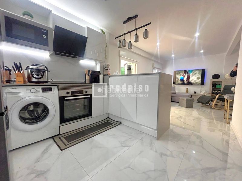 Foto d85b8a31-0c32-45cb-acec-6ddec59b8f24. Flat in Comillas Madrid