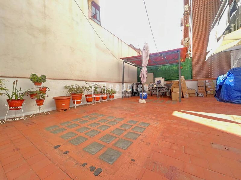 Foto da60d04f-d09b-495d-9e1e-ca27944a730c. Pis a Comillas Madrid