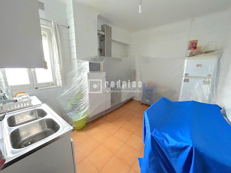 Foto 1c931a89-a499-47f7-ad6e-c3bb090fd0e0. Piso en Comillas Madrid
