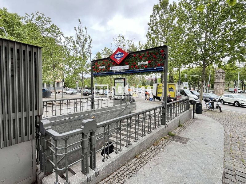 Foto cfe842b1-0747-4a0c-94a7-04d28e296987. Piso en Comillas Madrid
