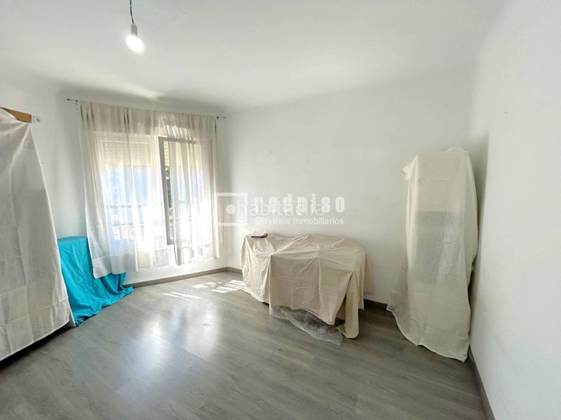 Foto e5bf39a6-04d4-44db-a219-89ac037ae45a. Piso en Comillas Madrid