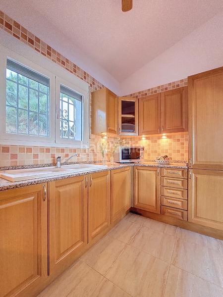 Foto b0de17e2-373d-4afd-a2ea-3379c89a11c4. Xalet a avenida Pego 103 a Pego