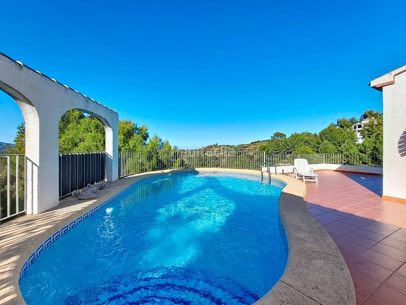 Foto c393bc38-4561-4eda-bf3b-cece0cb17bb5. Xalet a avenida Pego 103 a Pego