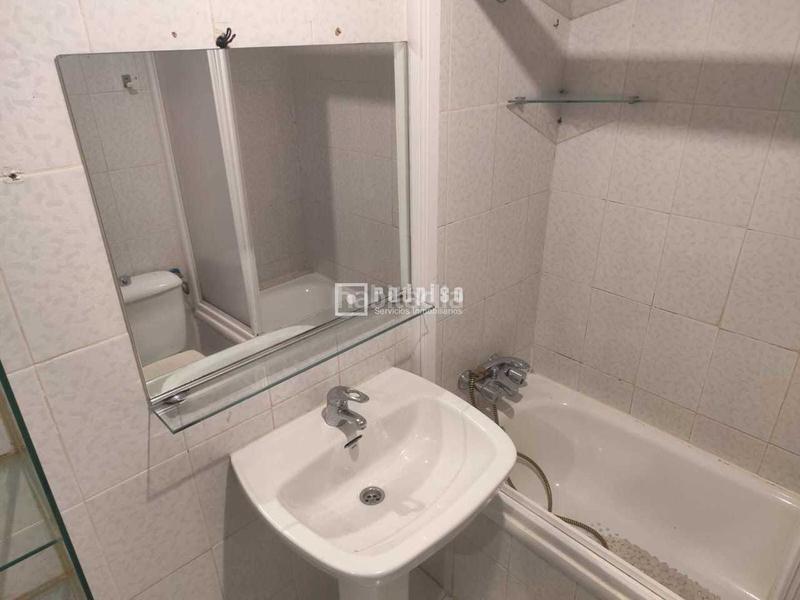 Foto 6f020ef9-041a-4131-8c09-8a150ac1f604. Piso en Los Rosales Madrid