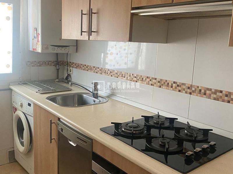 Foto 76d9fda0-00bb-4e37-a93e-900b0b81e5bb. Piso tu nuevo comienzo empieza aquí en Los Rosales Madrid